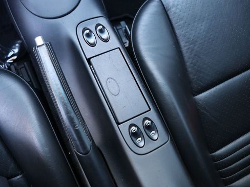 Used 2002 Porsche 911 Carrera image 28