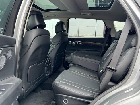Certified 2025 Genesis GV80 2.5T Prestige image 9