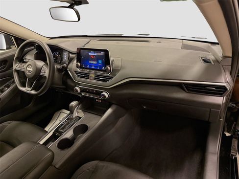 Used 2025 Nissan Altima 2.5 S FWD image 26