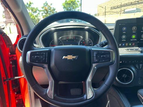Used 2025 Chevrolet Blazer LT FWD image 29