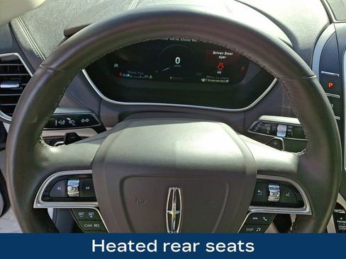 Used 2019 Lincoln Nautilus Reserve image 24