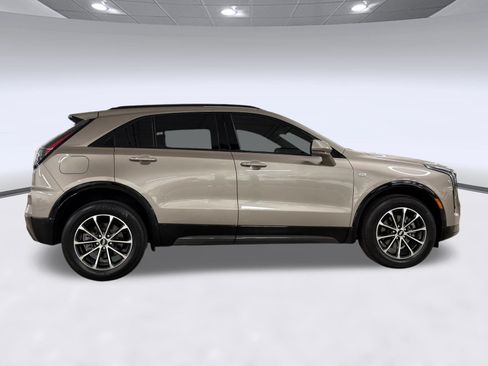 Certified 2025 Cadillac XT4 Sport FWD image 8