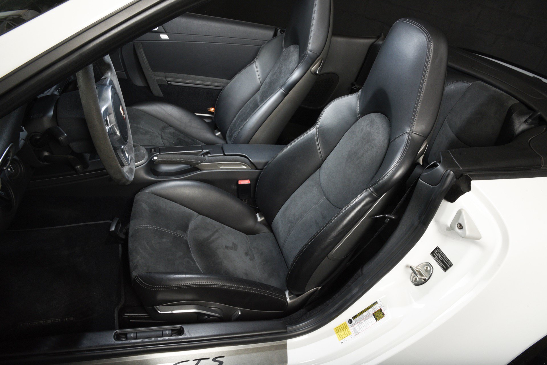 Used 2011 Porsche 911 Carrera GTS RWD image 6