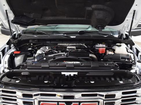 Used 2025 GMC Sierra 3500 Denali w/ Denali Reserve Package AWD/4WD image 30