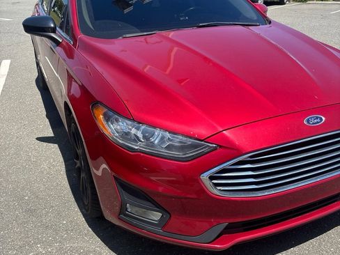 Used 2020 Ford Fusion SE w/ Equipment Group 151A FWD image 1