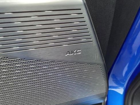 New 2025 Cadillac Optiq Luxury 1 image 27