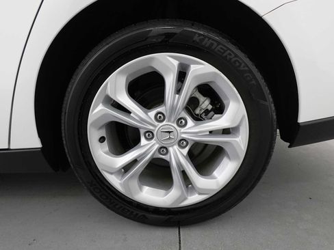 Used 2024 Honda Accord LX image 9