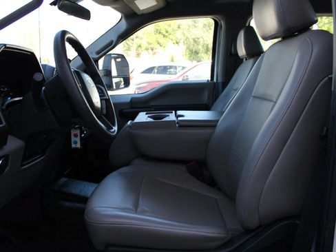 Used 2022 Ford F250 XL w/ FX4 Off-Road Package AWD/4WD image 10