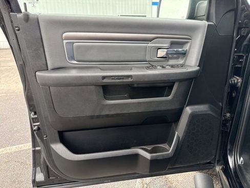 Used 2022 RAM 1500 Classic SLT w/ Electronics Convenience Group AWD/4WD image 11