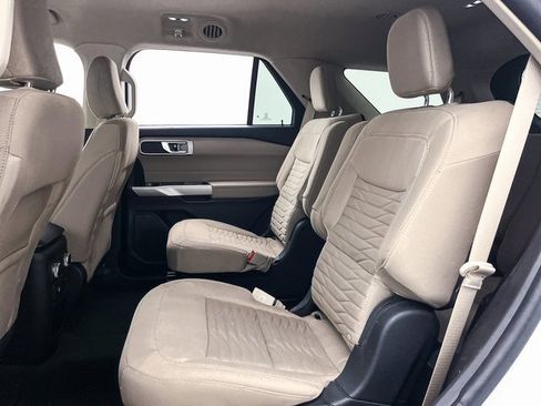 Used 2021 Ford Explorer XLT image 37