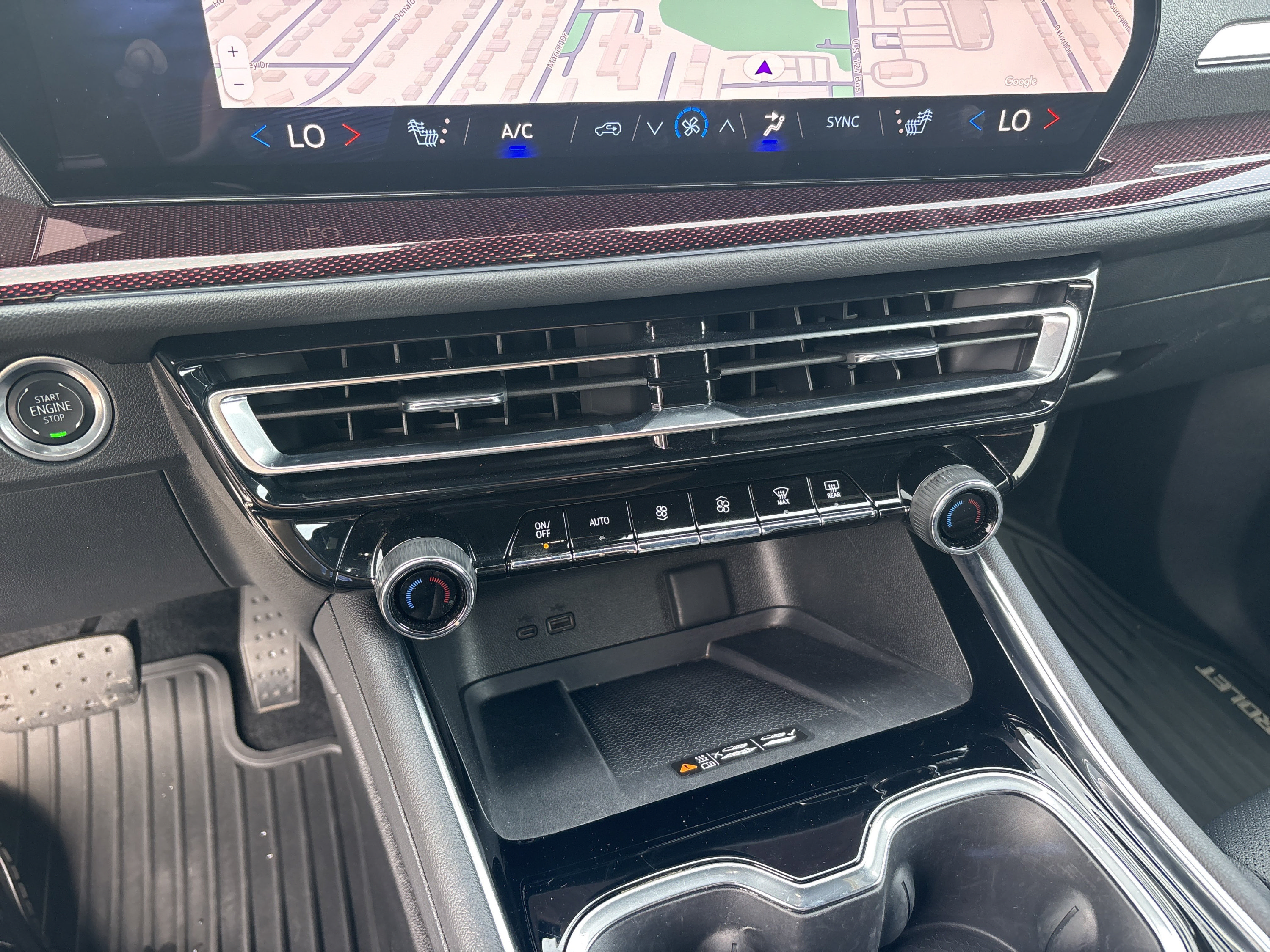 Used 2025 Chevrolet Traverse Z71 AWD/4WD image 18