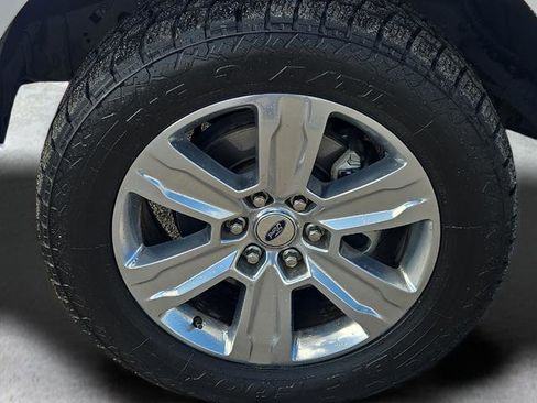 Used 2019 Ford F150 Platinum w/ Equipment Group 701A Luxury image 9