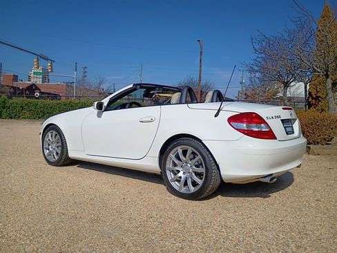 Used 2005 Mercedes-Benz SLK 350 image 11