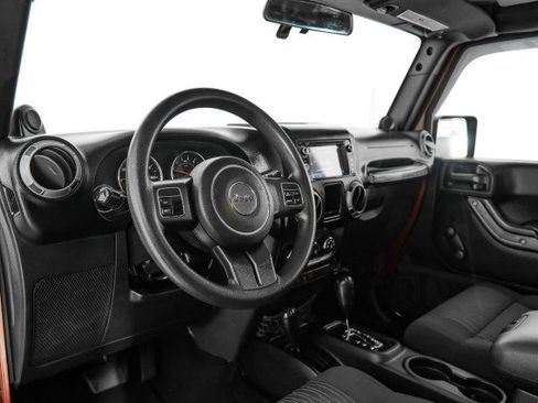 Used 2012 Jeep Wrangler Unlimited Sport image 13