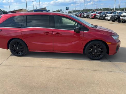 Used 2025 Honda Odyssey Sport-L image 2