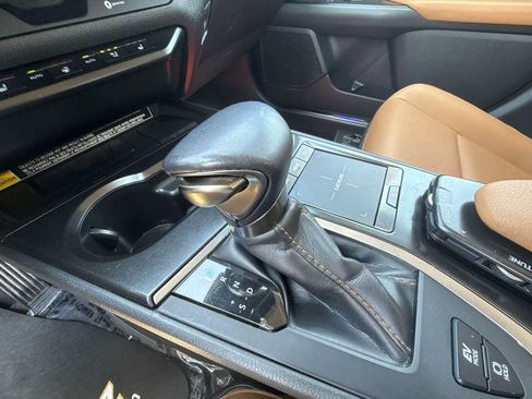 Used 2021 Lexus UX 250h w/ Premium Package AWD/4WD image 15