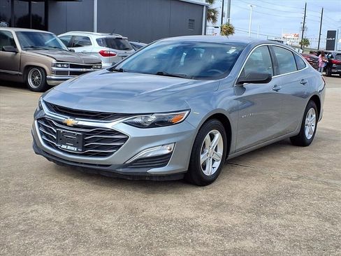 Used 2023 Chevrolet Malibu LS image 2