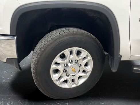 Used 2022 Chevrolet Silverado 2500 LTZ AWD/4WD image 28