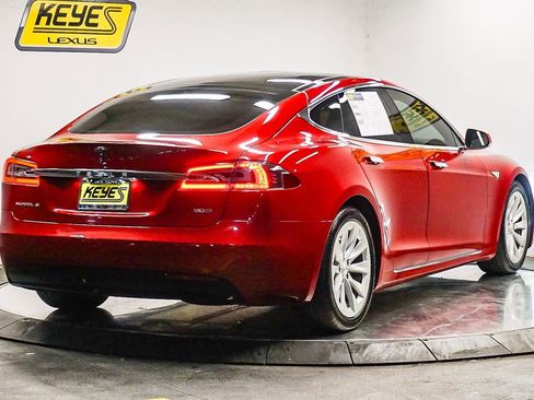 Used 2016 Tesla Model S 90D image 4