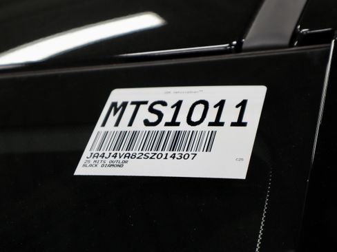 New 2025 Mitsubishi Outlander SE image 40