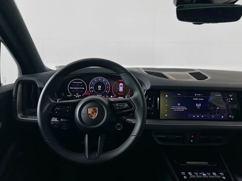 New 2026 Porsche Cayenne image 25