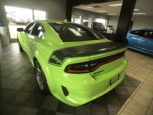 Used 2023 Dodge Charger Scat Pack image 4