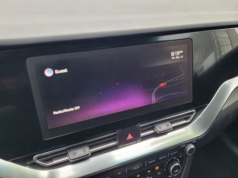 Used 2022 Kia Niro EX Premium image 13