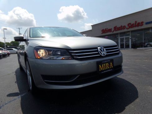 Used 2014 Volkswagen Passat 1.8T SE FWD image 41