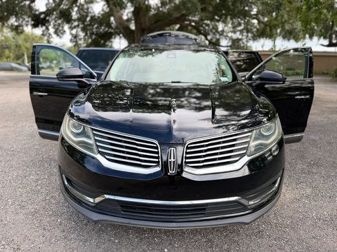 Used 2016 Lincoln MKX Select w/ Select Plus Package AWD/4WD image 2