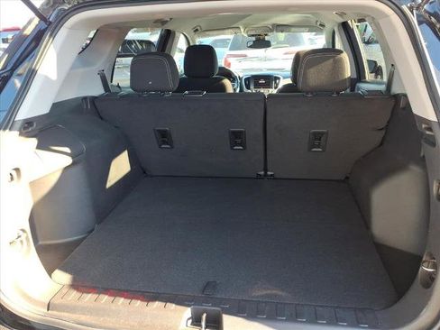 Certified 2022 GMC Terrain SLE w/ Driver Convenience Package image 12