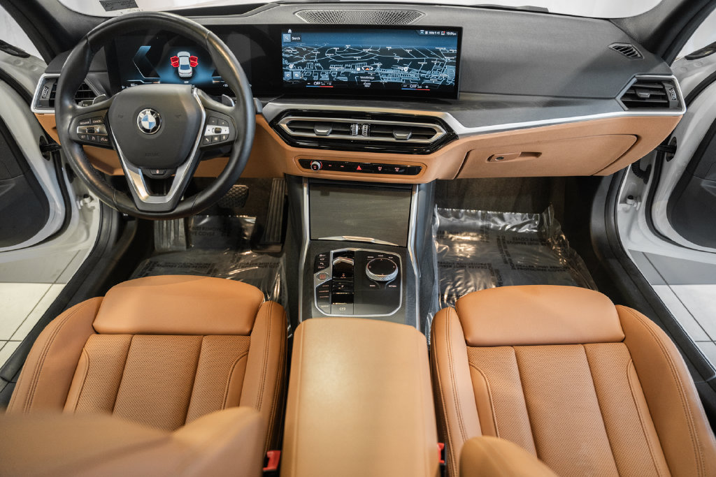 Used 2023 BMW 330i xDrive Sedan w/ Premium Package AWD/4WD image 18