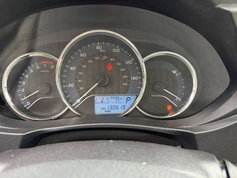 Used 2015 Toyota Corolla LE FWD image 13