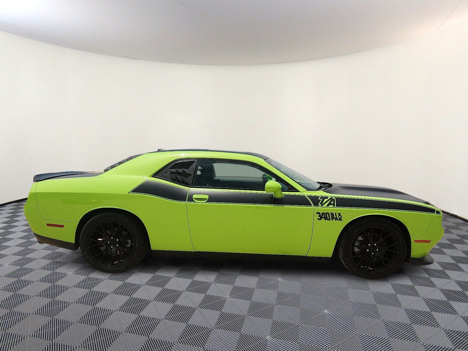 Used 2023 Dodge Challenger R/T w/ T/A Package RWD image 5