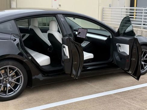 Used 2021 Tesla Model 3 Standard Range Plus image 20