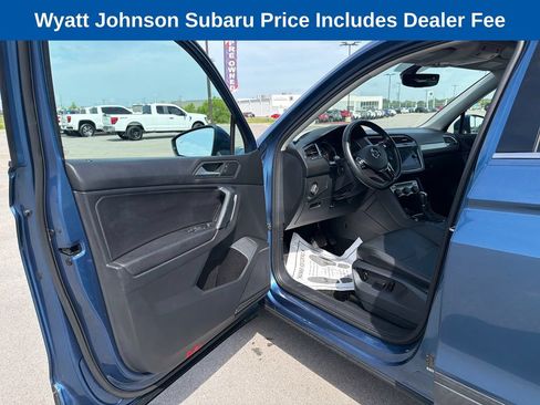Used 2019 Volkswagen Tiguan SE w/ Panoramic Sunroof Package FWD image 18