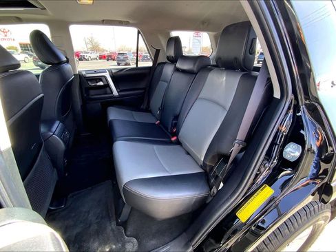 Used 2018 Toyota 4Runner SR5 Premium image 20