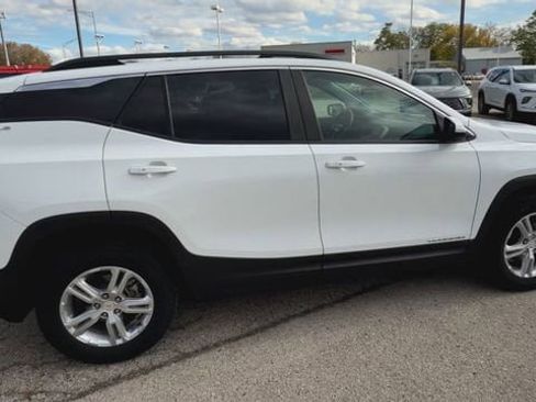 Used 2023 GMC Terrain SLE w/ Driver Convenience Package AWD/4WD image 12