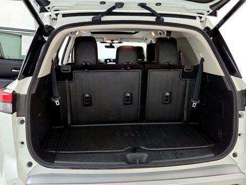 Used 2023 Nissan Pathfinder SL w/ SL Premium Package image 32