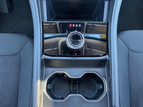 Used 2024 Jeep Grand Cherokee Laredo image 17