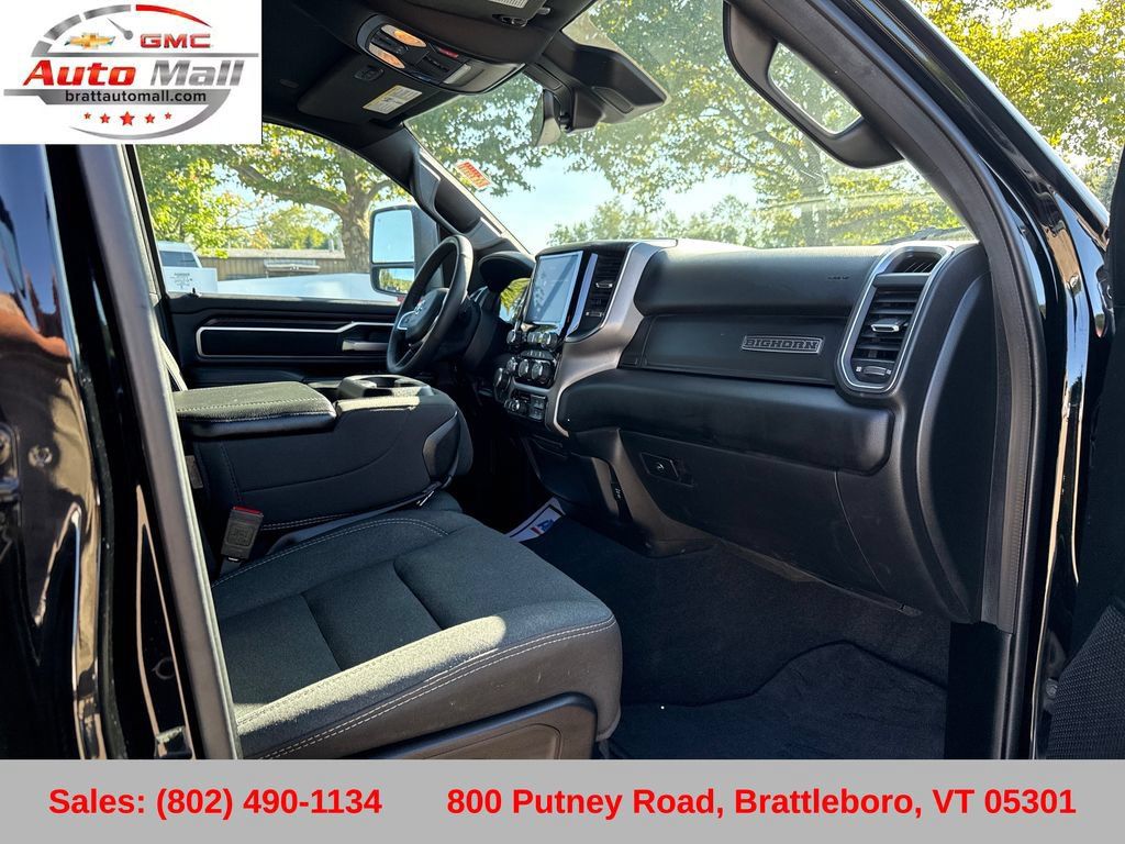 Used 2025 RAM 1500 Big Horn AWD/4WD image 24