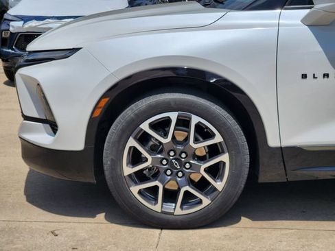 Used 2023 Chevrolet Blazer RS w/ Driver Confidence II Package AWD/4WD image 8