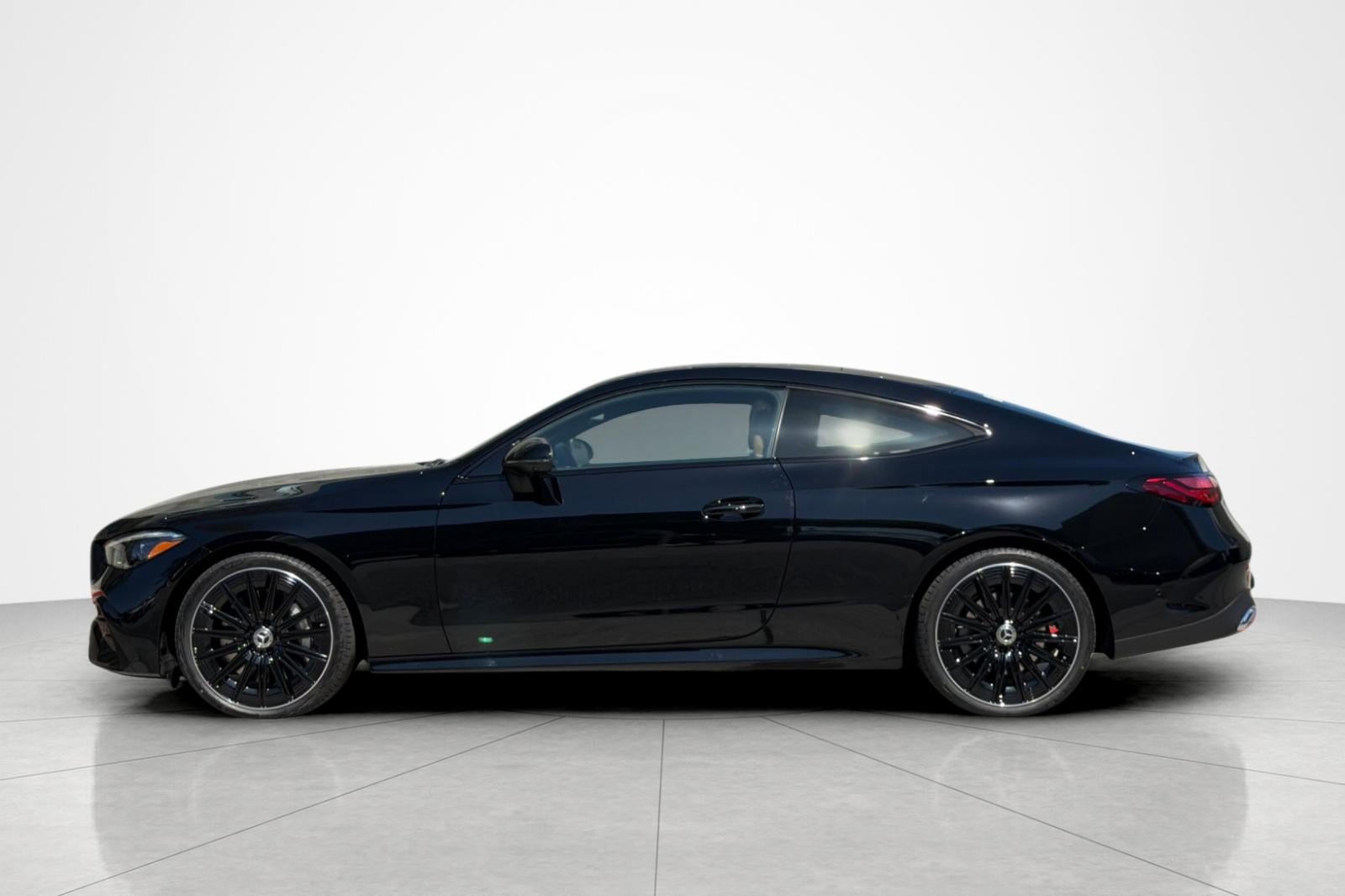 New 2027 Mercedes-Benz CLE 450 4MATIC Coupe image 2