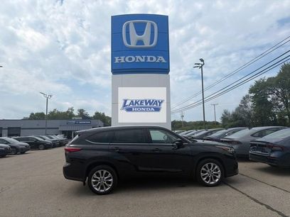 Used 2021 Toyota Highlander Limited