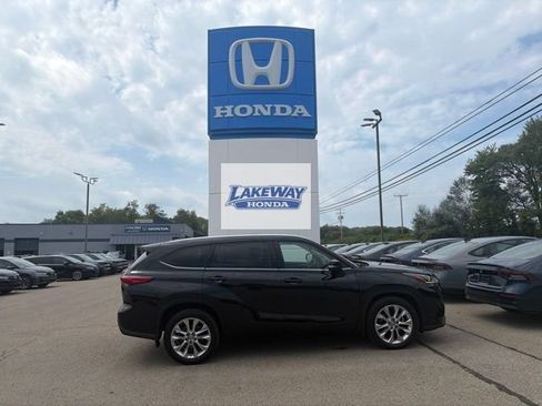 Used 2021 Toyota Highlander Limited AWD/4WD image 1