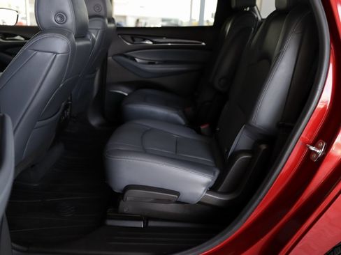 Used 2022 Buick Enclave Essence w/ Sport Touring Edition image 27