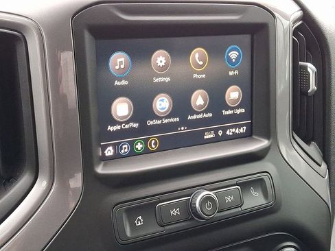 Used 2021 Chevrolet Silverado 1500 Custom w/ Safety Confidence Package image 17