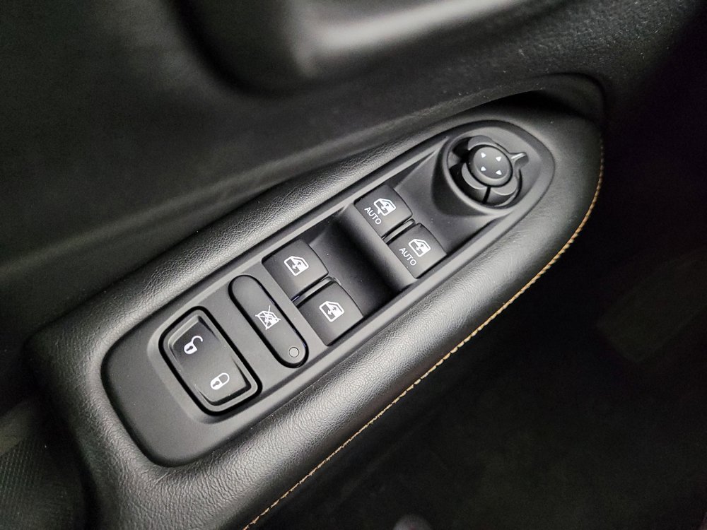 Used 2018 Jeep Compass Latitude w/ Popular Equipment Group AWD/4WD image 27