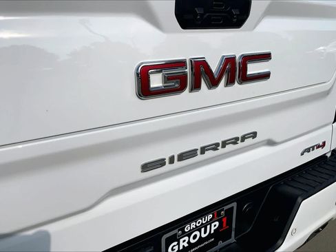 Used 2024 GMC Sierra 1500 AT4 w/ AT4 Premium Package AWD/4WD image 33