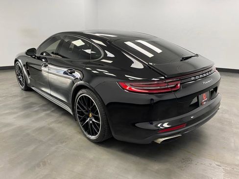 Used 2017 Porsche Panamera 4 image 5