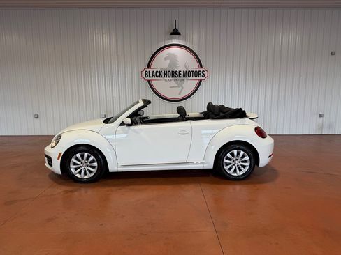 Used 2019 Volkswagen Beetle 2.0T S FWD image 2